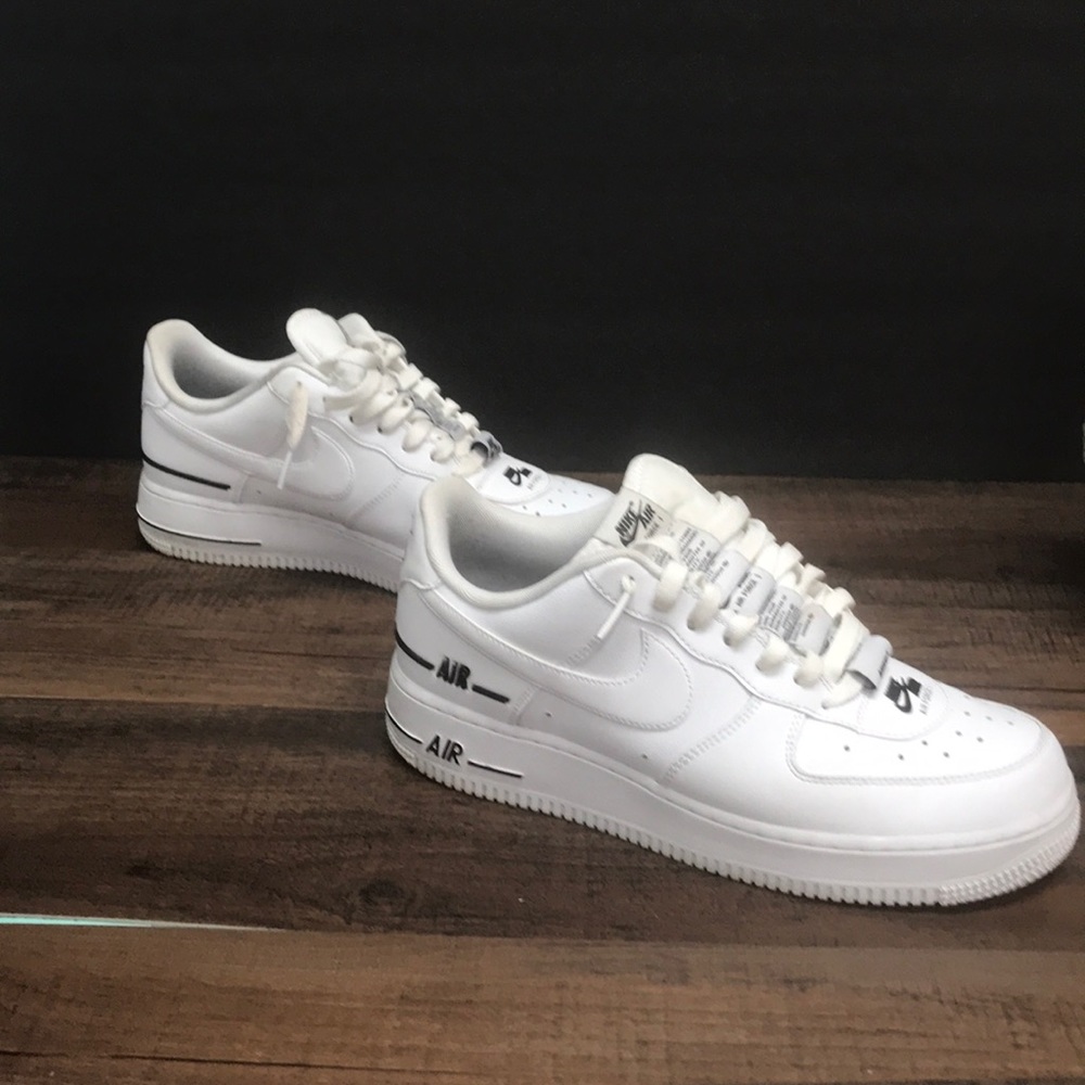 White Nike Air Force 1